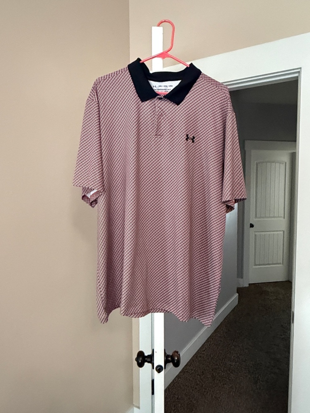 Under Armour Men’s Maroon Patterned Polo with Black Collar
